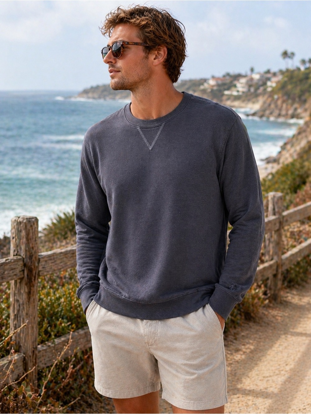 FREE FLY Gray Crewneck Sweatshirt Casual Coastal Athleisure Size Medium
